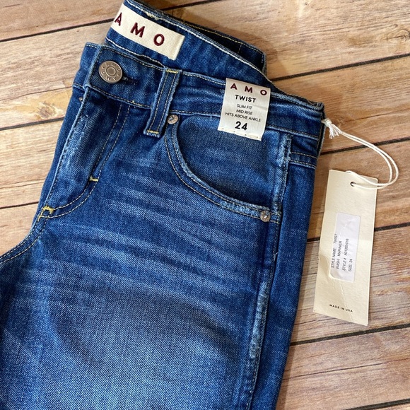 NWT AMO Twist Jeans - Picture 4 of 7